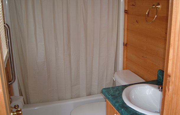 Deluxe Cabin bedroom